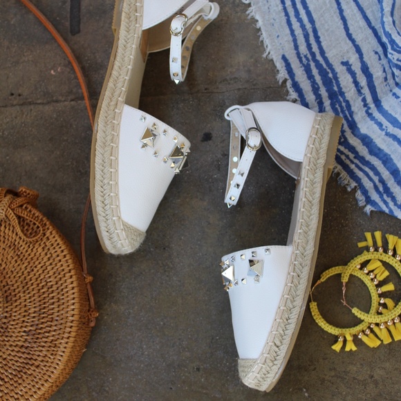 🚨LAST PAIR!!//The Francesca// White Espadrille - Picture 3 of 7